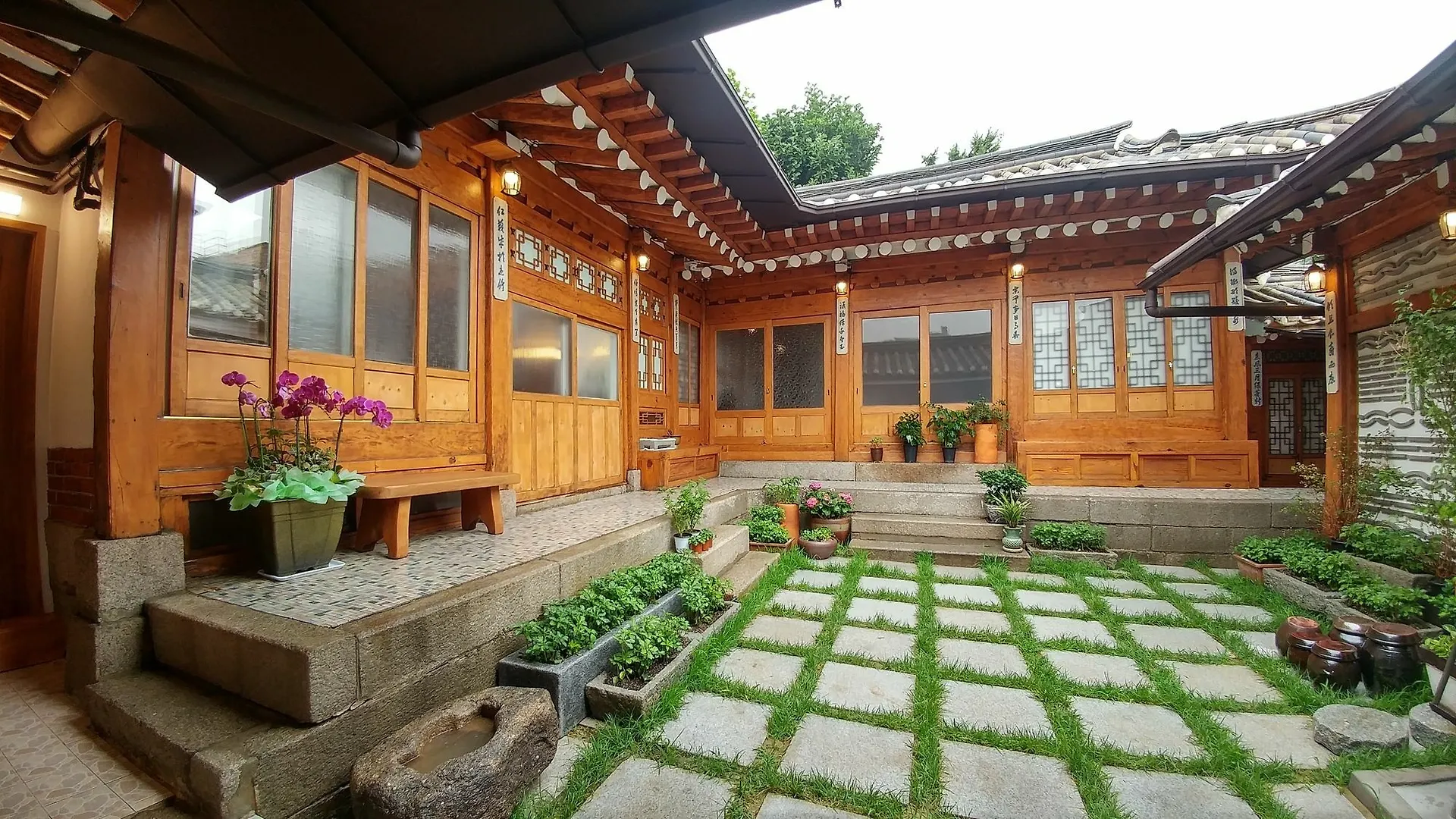 So Hyeon Dang Hanok Guesthouse Seoul