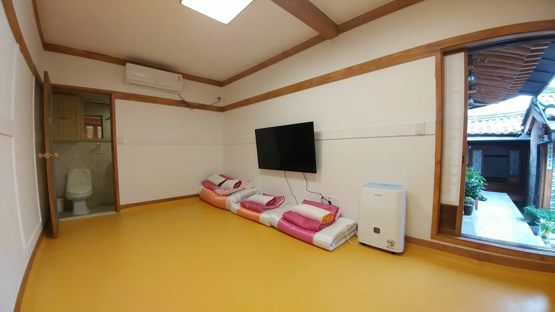 So Hyeon Dang Hanok Guesthouse Seoul South Korea